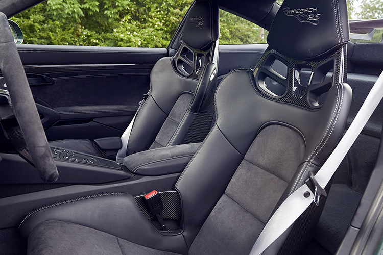 Giá xe Porsche 911 GT2 tại Việt Nam cao hơn Hồng Kông tới 4 tỷ đồng 7 Giá xe Porsche 911 GT2 tại Việt Nam cao hơn Hồng Kông tới 4 tỷ đồng a7