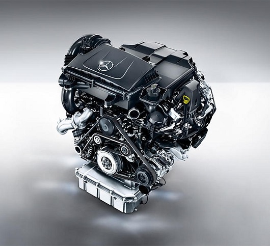  V-Class có 2 tùy chọn động cơ Diesel I4 2.1L và Xăng I4 2.0L, công suất 163-211 mã lực, 350-380 Nm mô-men xoắn.