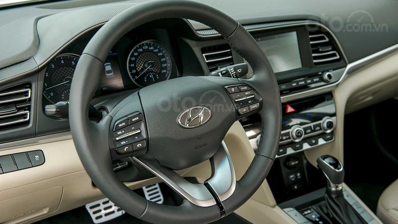 Vô lăng Hyundai Elantra 2.0 2019 Vô lăng Hyundai Elantra 2.0 2019...