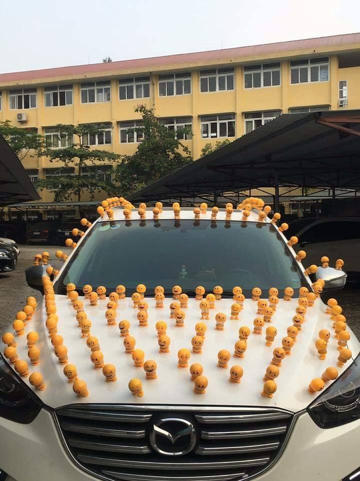 Màn độ xe "chất chơi" của lái xe Việt.