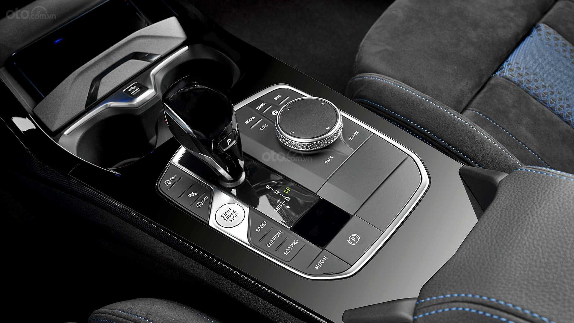 Nội thất BMW 1-Series 2020 - ảnh 3