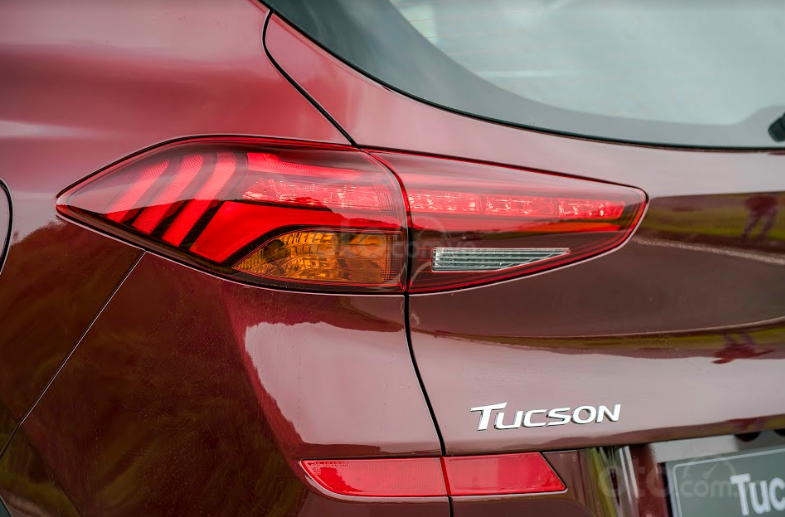 So sánh xe Hyundai Tucson 2019 và Mazda CX-5 2019 về đuôi xe 7