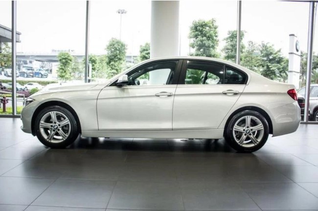 Đánh giá xe BMW 320i 2019 về mức tiêu hao nhiên liệu.