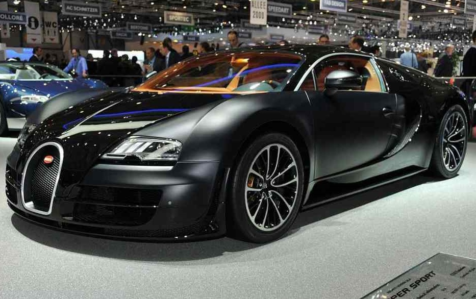 Các kỹ sư hoàn thiện siêu xe Bugatti Veyron Mansory Vivere trong 400 giờ.