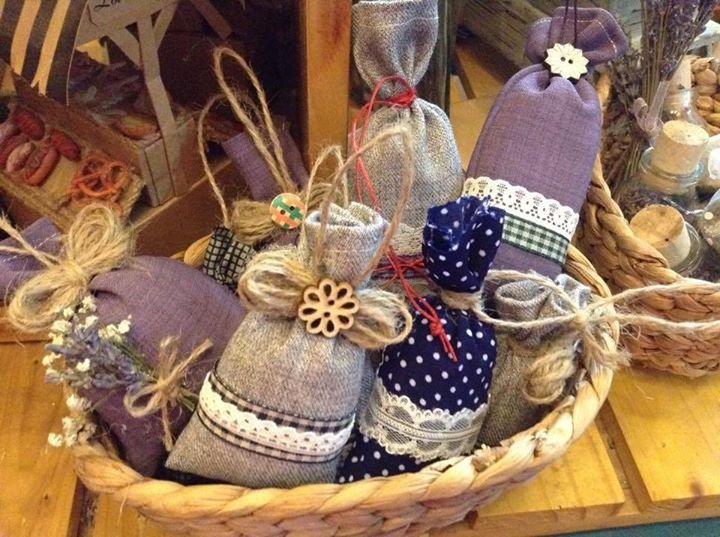 Những vật dụng tài xế nên chuẩn bị khi người thân có chứng say xe 9