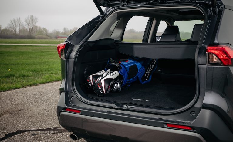 So sánh Mazda CX-5 với Toyota RAV4 2019