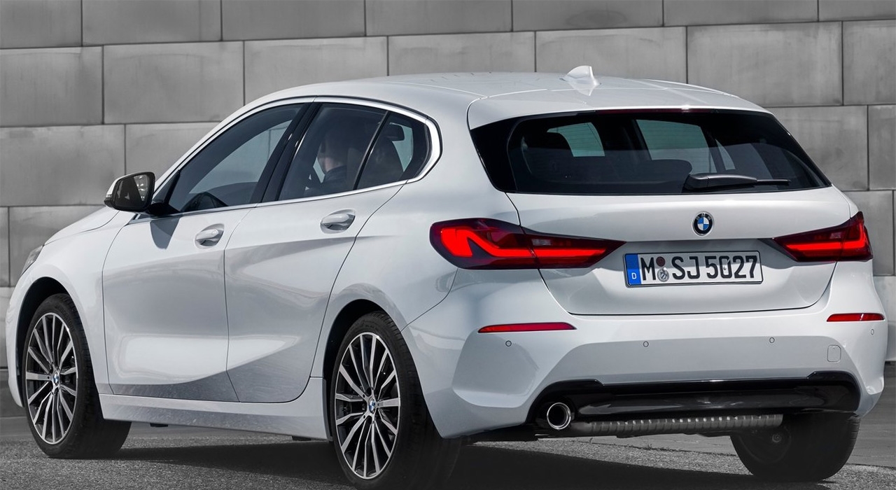 So sánh BMW 1-Series 2020 mới và cũ 4.a