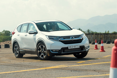 Top 10 xe ô tô bán chạy nhất tháng 5/2019 tại Việt Nam - Honda CR-V...