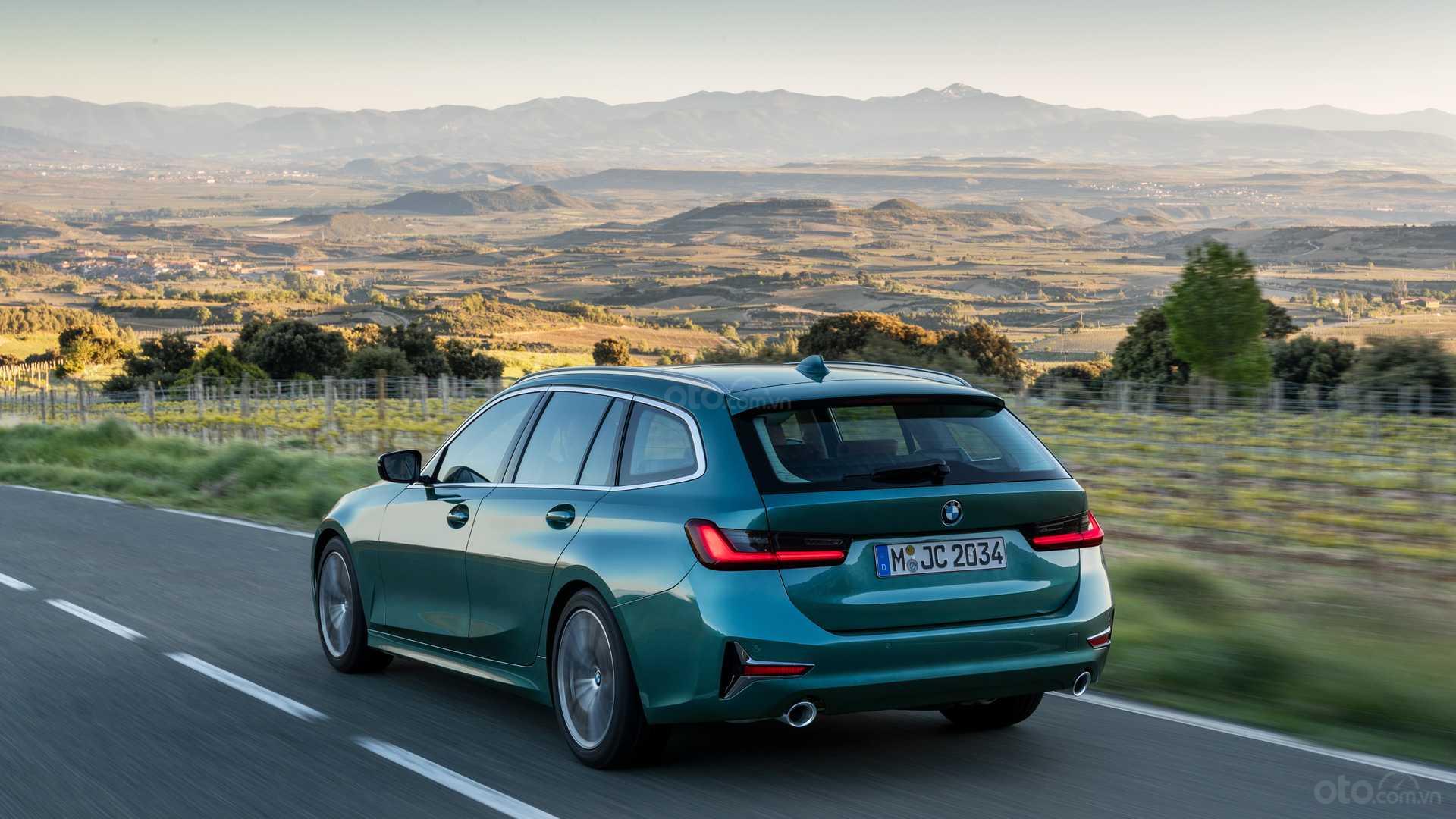 BMW 3-Series Touring 2020.
