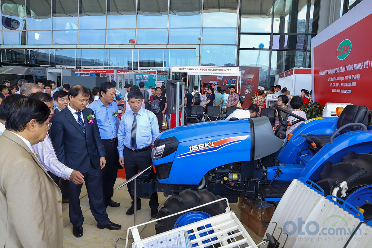 các hoạt động tại triển lãm Vietnam AutoExpo 2019 3.