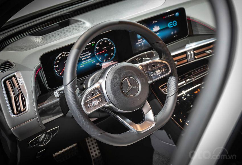 Mercedes-Benz EQC 2020 tích hợp công nghệ hiện đại
