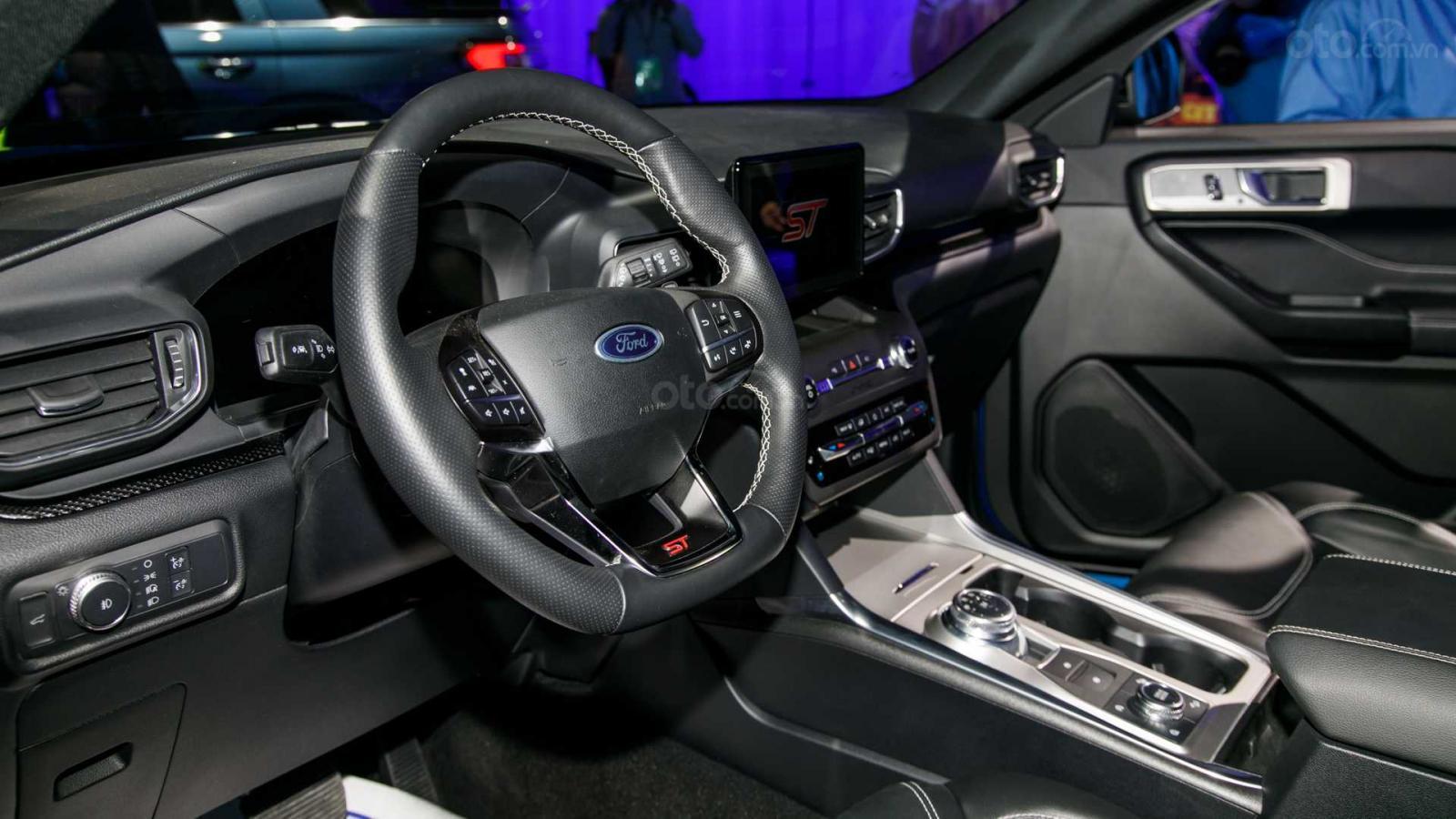 Ford Explorer 2020 ST có tùy chọn tối tân