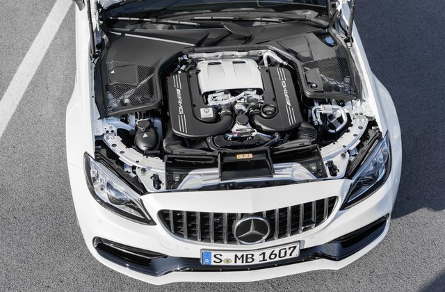 Hệ truyền động Mercedes-AMG C 63.