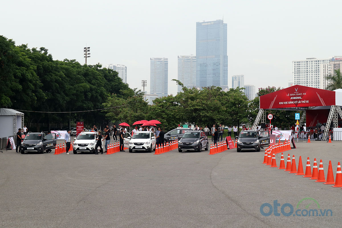 khu vực trải nghiệm lái thử xe dành cho những ai quan tâm đến thương hiệu xe Việt VinFast.
