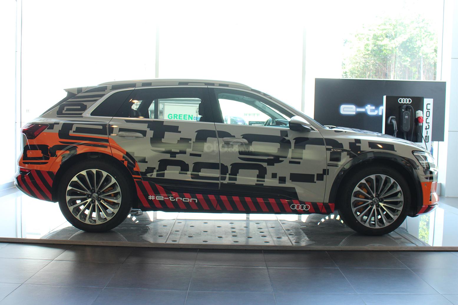 SUV điện Audi E-Tron chính thức cập bến showroom Audi Hồ Chí Minh 7