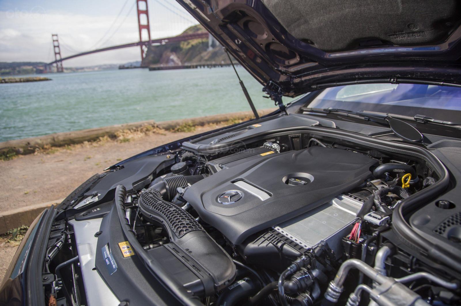 Mercedes-Benz E-Class 2020 Sedan tăng sức mạnh và giá thành