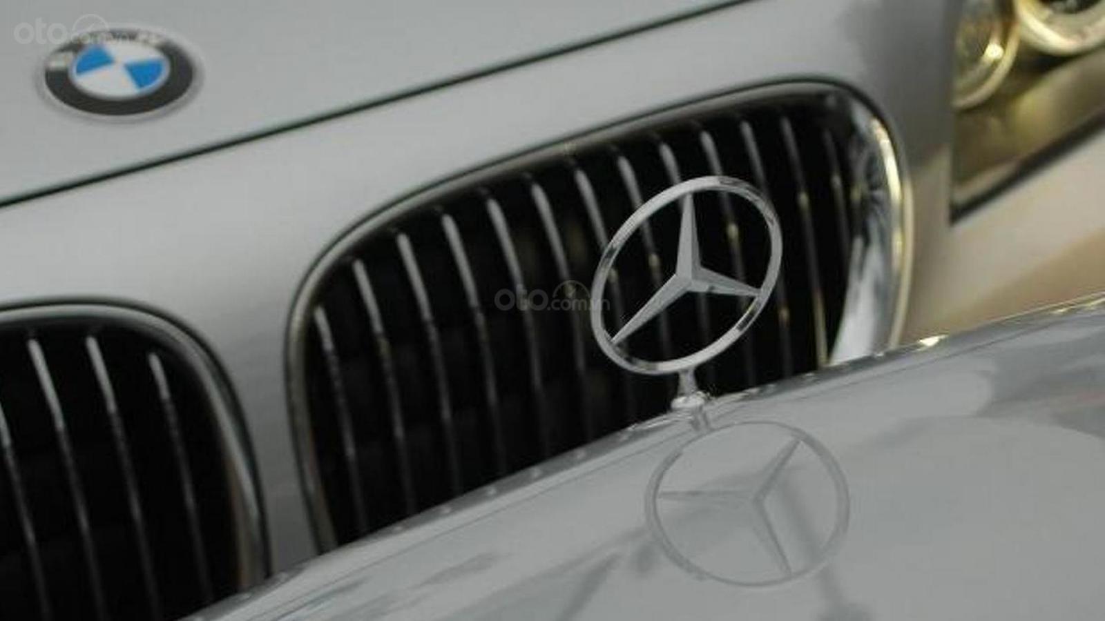 Thương hiệu ô tô giá trị nhất thế giới: Mercedes và BMW luôn kè sát