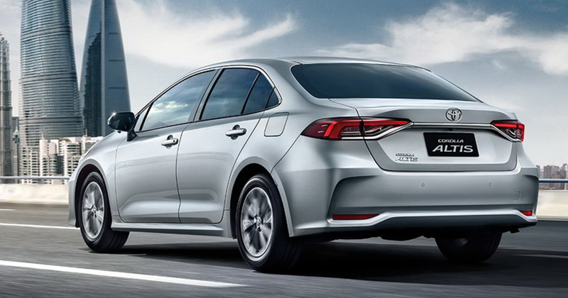 Toyota Corolla Altis thế hệ mới có kích thước tổng thế lớn hơn so với thế hệ cũ...