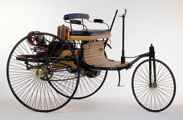 Benz Patent Motorwagen là ô tô sử dụng động cơ đốt trong đầu tiên trên thế giới.