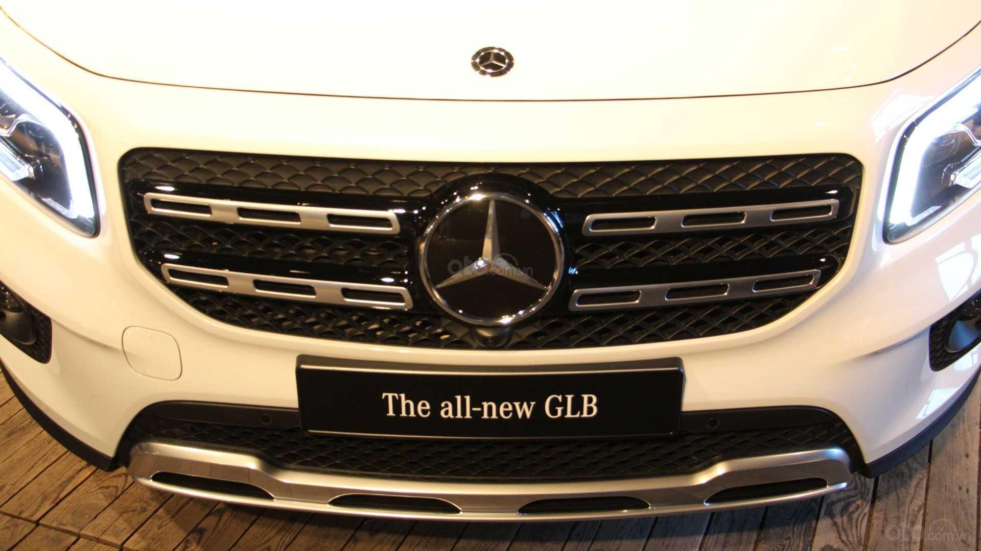 Lưới tản nhiệt xe Mercedes-Benz GLB-Class 2020