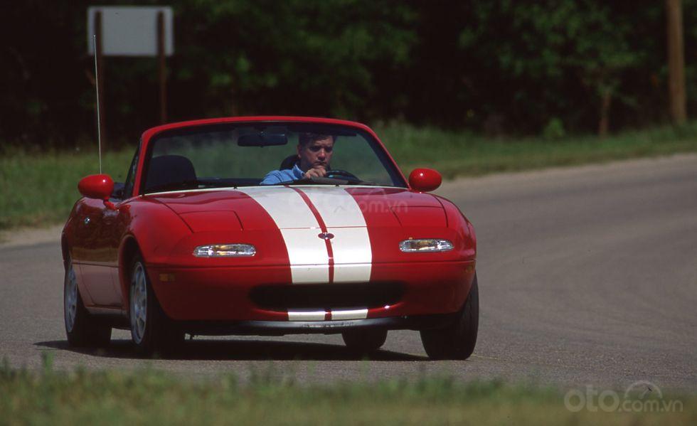 1995: Mazda MX-5 M Edition thế hệ 2.