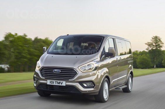 Ford Tourneo 2019 đã về đến Việt Nam, chờ ngày ra mắt a2