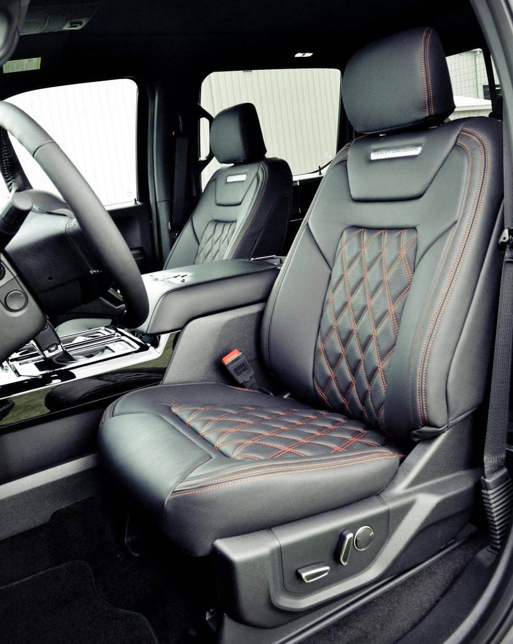 Ford F-150 Harley-Davidson hàng hiếm về Việt Nam có gì đặc biệt? 10 Ford F-150 Harley-Davidson hàng hiếm về Việt Nam có gì đặc biệt? a10