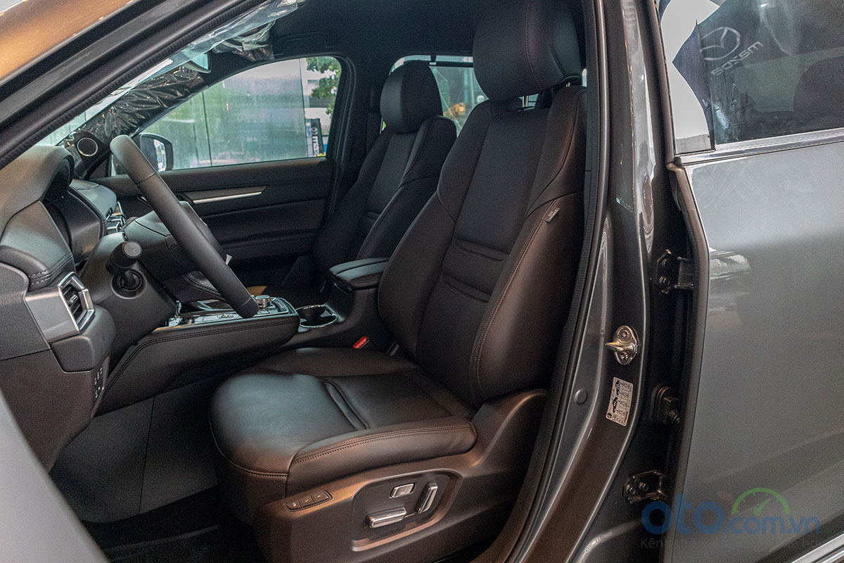 Hàng ghế trước của Mazda CX-8 2019 Hàng ghế trước của Mazda CX-8 2019.