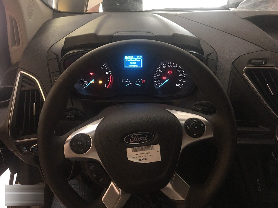 Vô-lăng Ford Tourneo