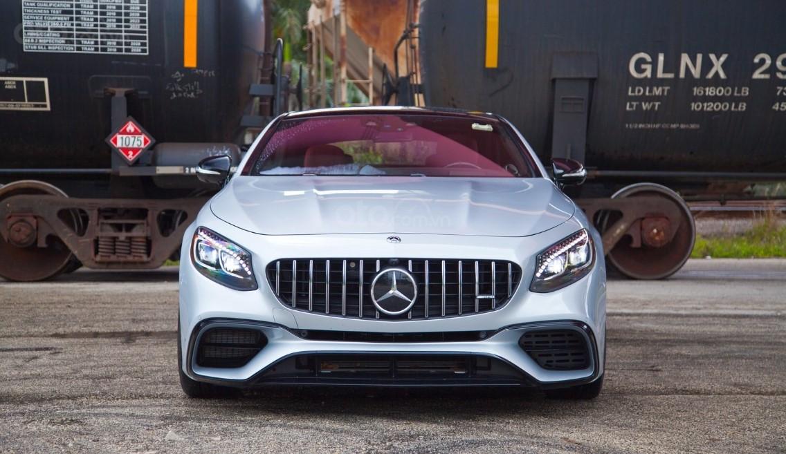 Đầu xe Mercedes-AMG S 63 Coupe 2019.