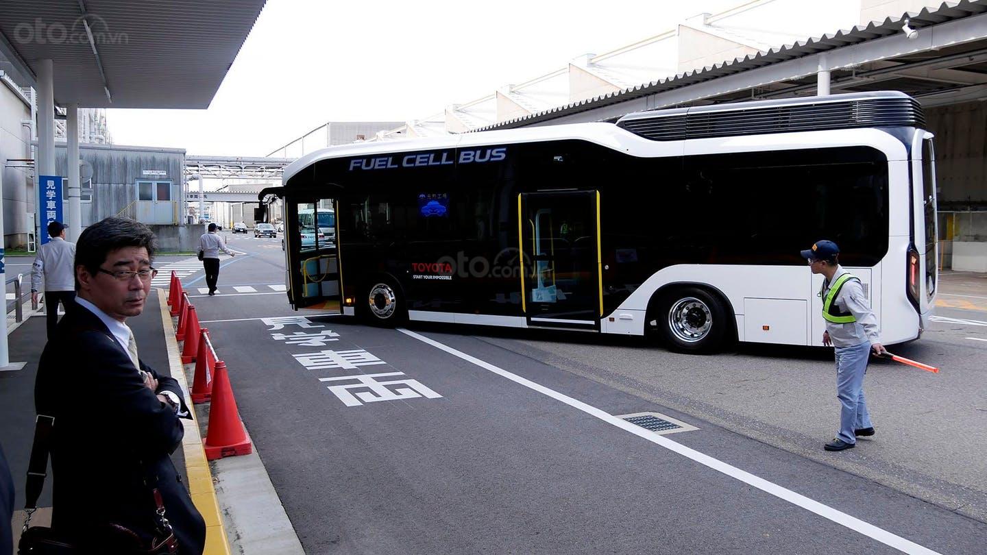Xe bus chạy nhiên liệu hydro của Toyota.