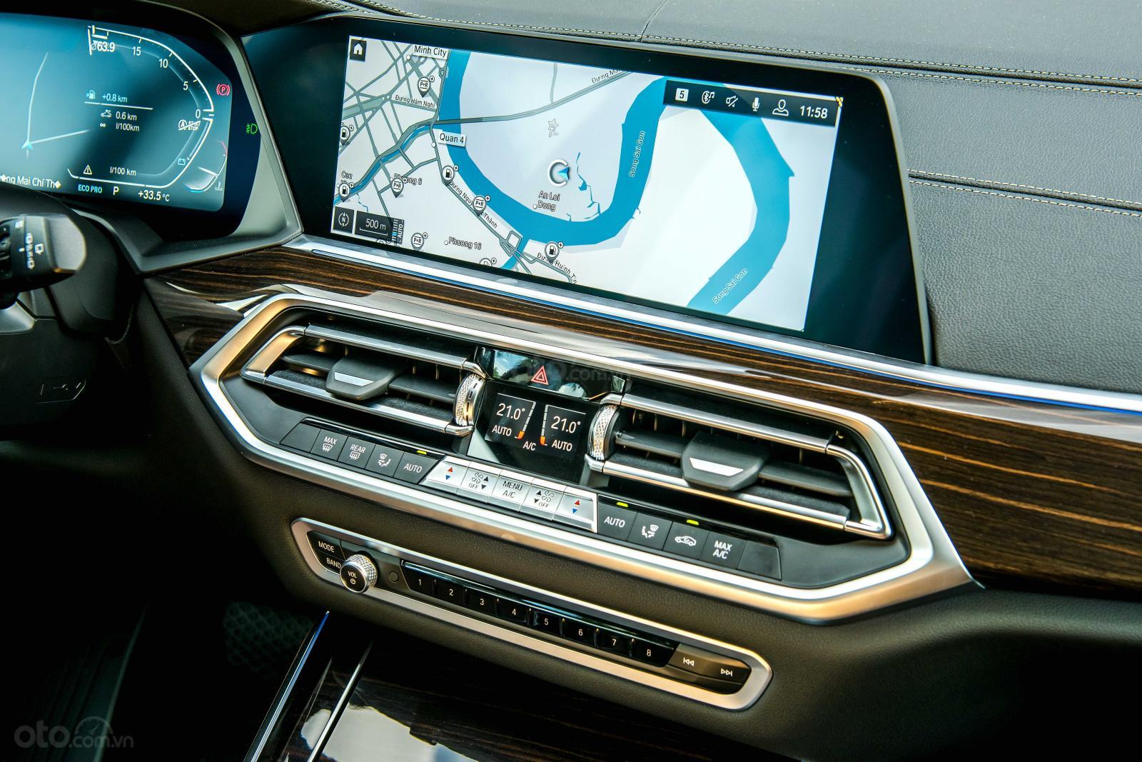 Trang bị công nghệ hiện đai trên BMW X5