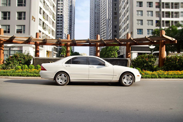 Mercedes-Benz S-Class 2003 "đắt" ngang Kia Cerato 2019 dù đã tân trang lại a10