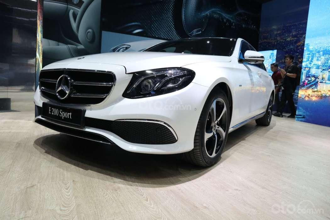 Những điểm nhấn đáng chú ý trên Mercedes-Benz E-Class 2019 vừa ra mắt khách Việt 3a