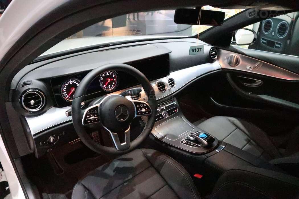 Giá lăn bánh xe Mercedes-Benz E-Class 2019 mới ra mắt khách Việt 2a