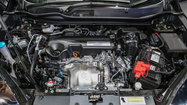 Mazda CX-8 và Honda CR-V đều có mạnh 188 mã lực.