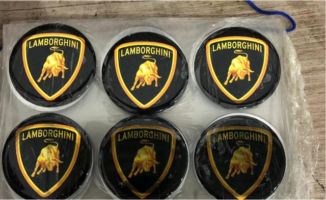 Đột nhập nhà máy sản xuất siêu xe Ferrari và Lamborghini "nhái" a3