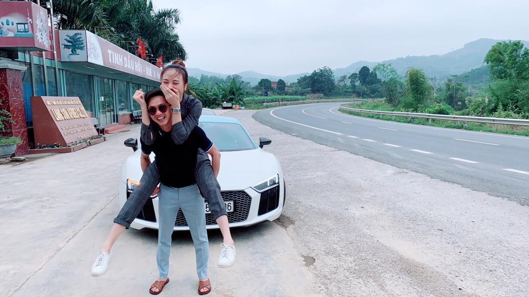 Audi R8 V10 Plus từng xuất hiện trong lễ ăn hỏi 
