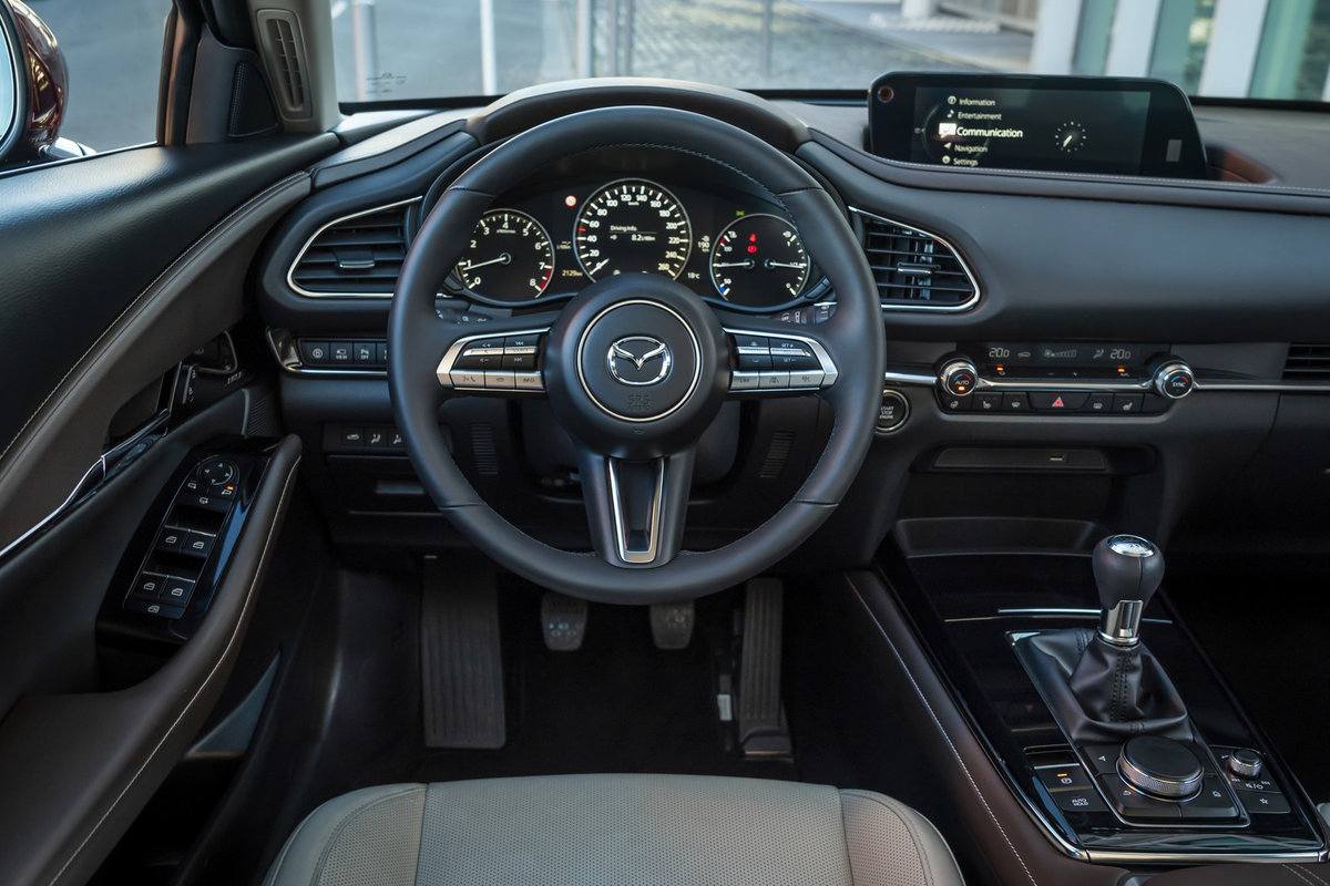 Đánh giá xe Mazda CX-30 2020.