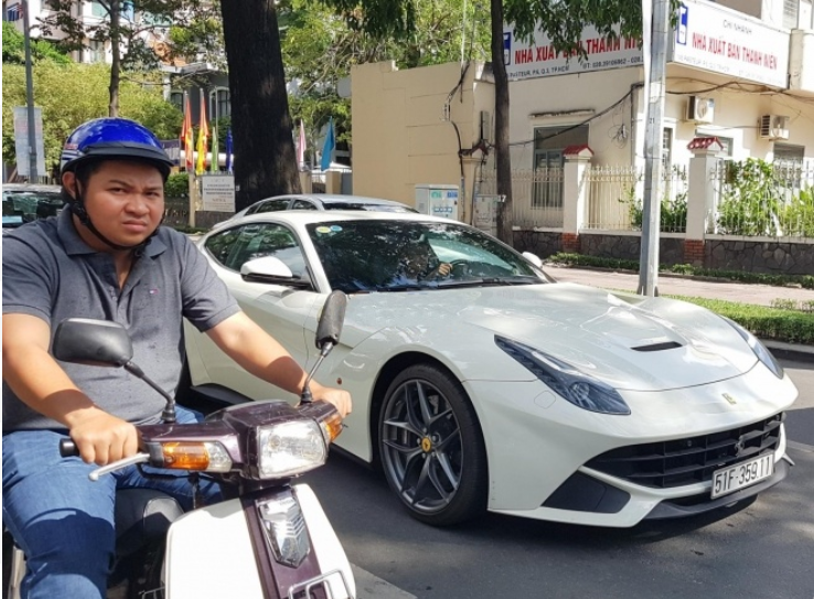 Ferrari F12 Berlinetta của Phan Thành 