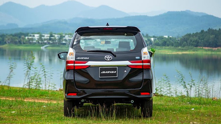 So sánh xe Mitsubishi Xpander 2019 với Toyota Avanza 2019: Avanza chỉ có đèn hậu Halogen So sánh xe Mitsubishi Xpander 2019 với Toyota Avanza 2019