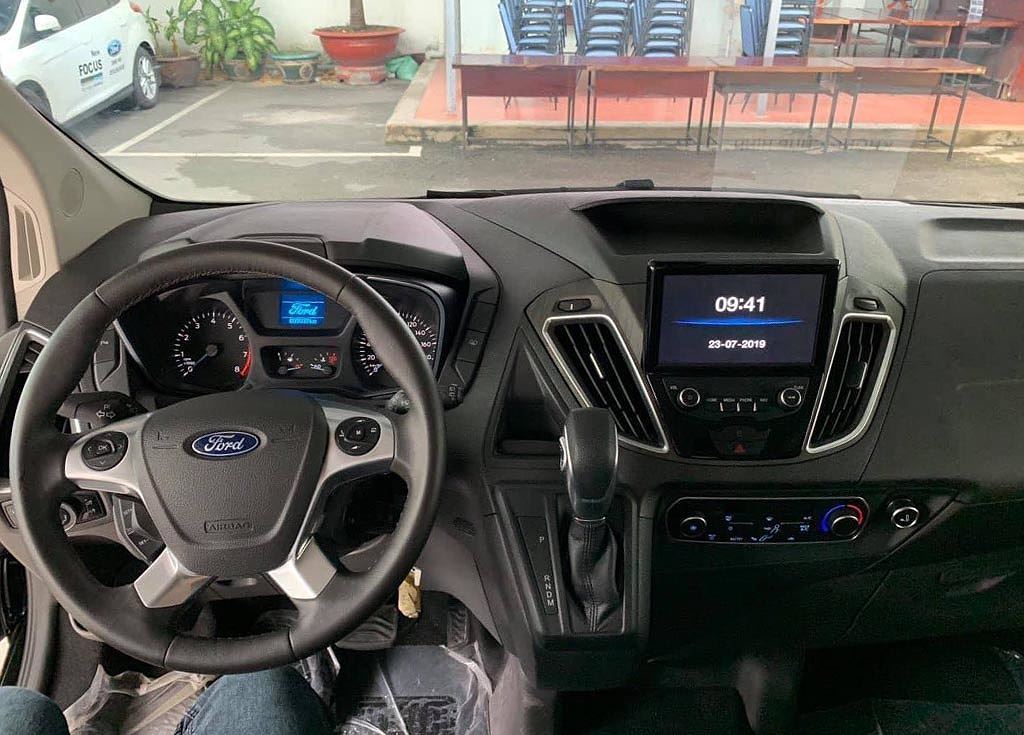 Khách Việt bắt đầu đặt cọc Ford Tourneo 2019 với giá từ 1 tỷ đồng a8