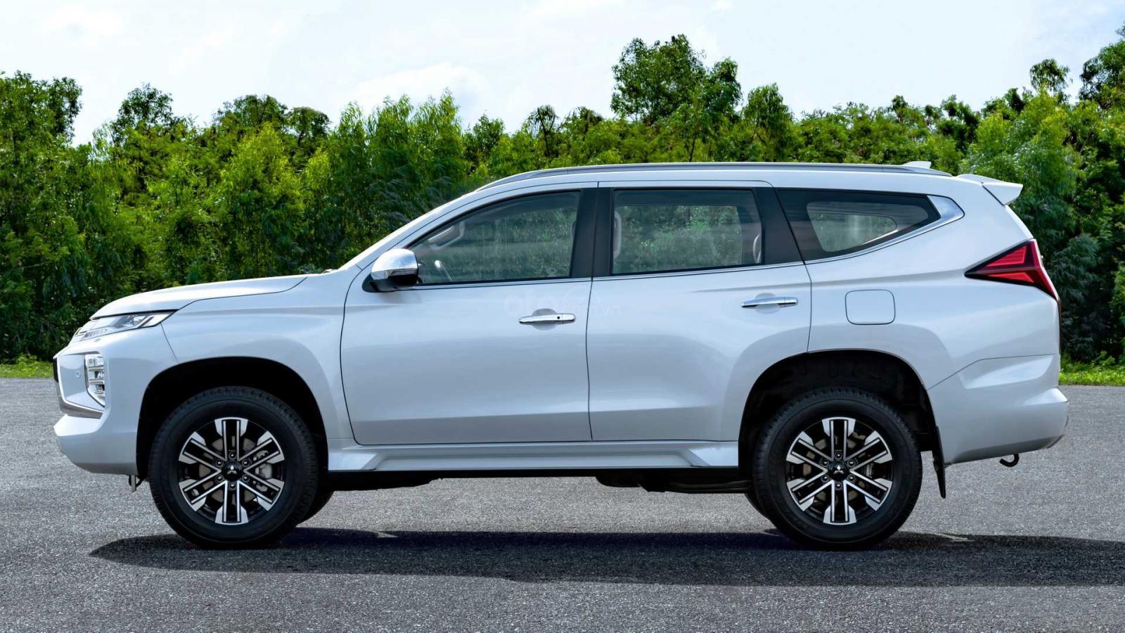 Mitsubishi Pajero Sport 2020 ra mắt diện mạo giống Xpander a4