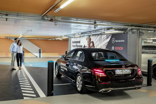 Xe Mercedes-Benz sắp có thêm hệ thống bãi đỗ xe tự động a3