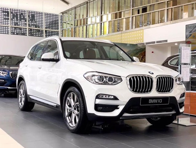 BMW X3 màu đen