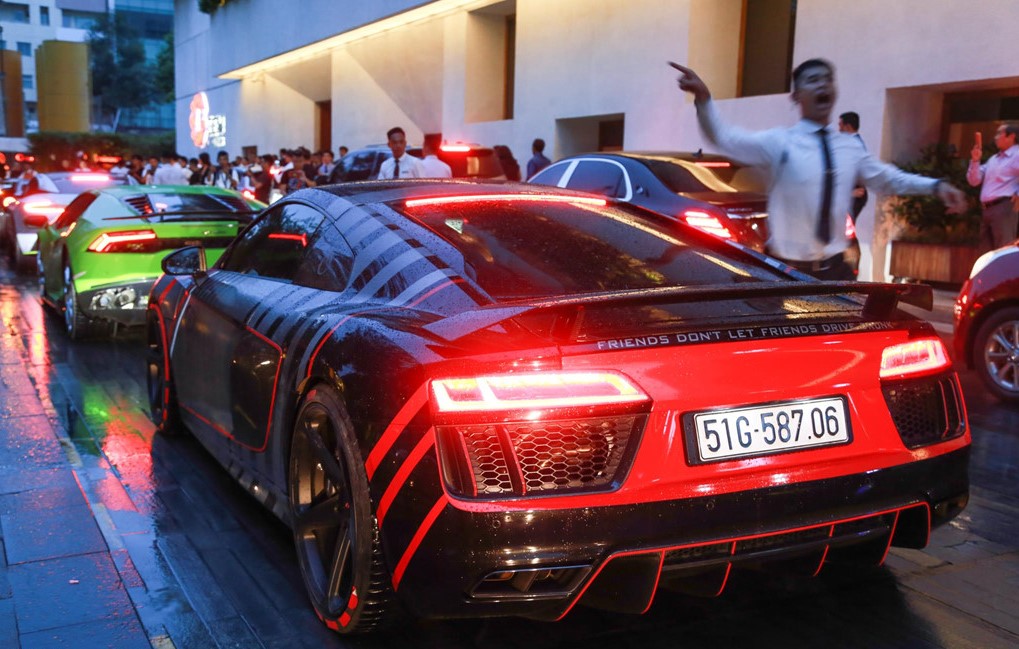 Soi dàn siêu xe Car Passion tại đám cưới Cường Đô La 16 Soi dàn siêu xe Car Passion tại đám cưới Cường Đô La a16