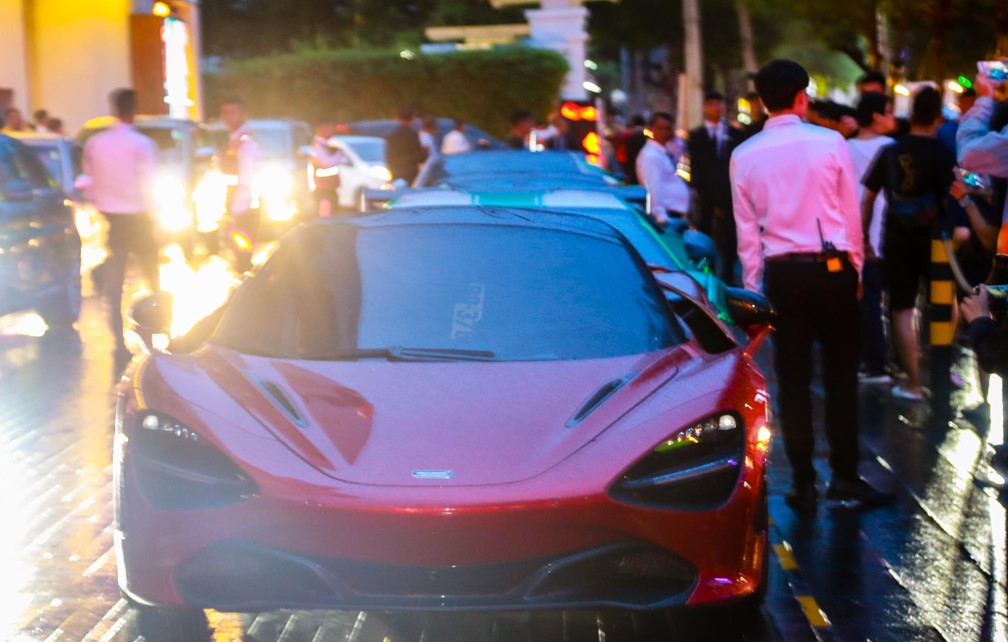 Soi dàn siêu xe Car Passion tại đám cưới Cường Đô La 3 Soi dàn siêu xe Car Passion tại đám cưới Cường Đô La a3