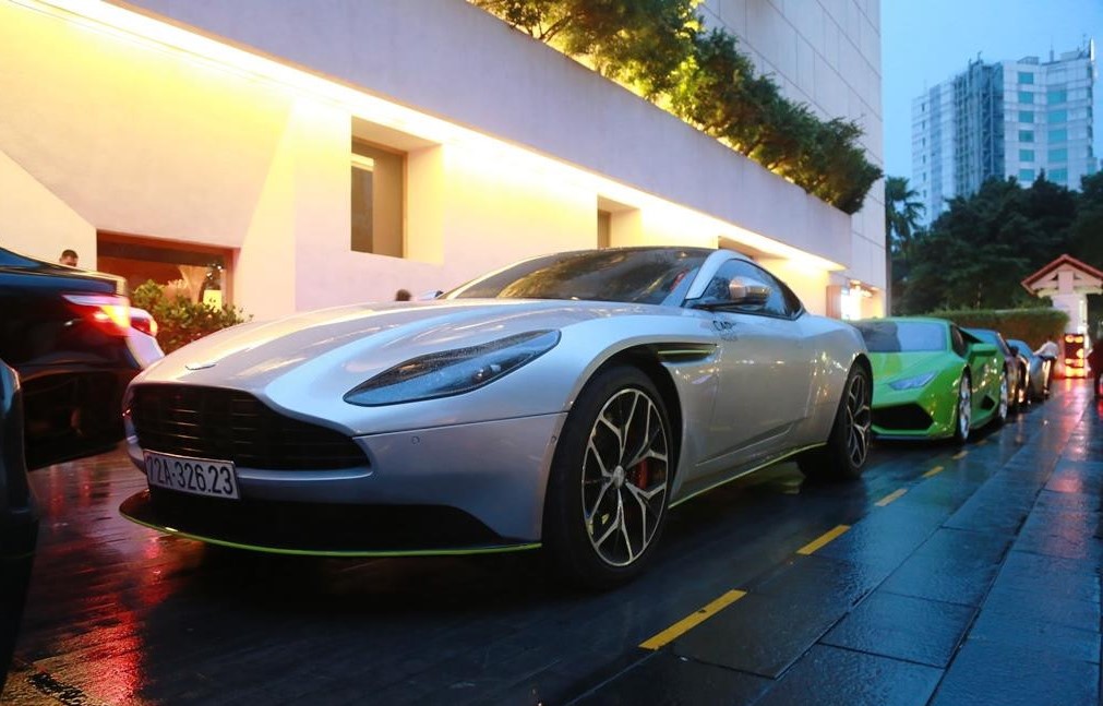 Soi dàn siêu xe Car Passion tại đám cưới Cường Đô La 10 Soi dàn siêu xe Car Passion tại đám cưới Cường Đô La a10