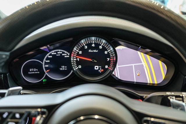 Porsche Cayenne Turbo thế hệ mới đầu tiên về nước giá 10 tỷ đồng kèm nhiều "đồ chơi" khủng a14