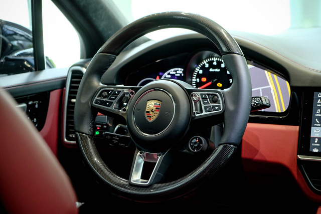 Porsche Cayenne Turbo thế hệ mới đầu tiên về nước giá 10 tỷ đồng kèm nhiều "đồ chơi" khủng a13